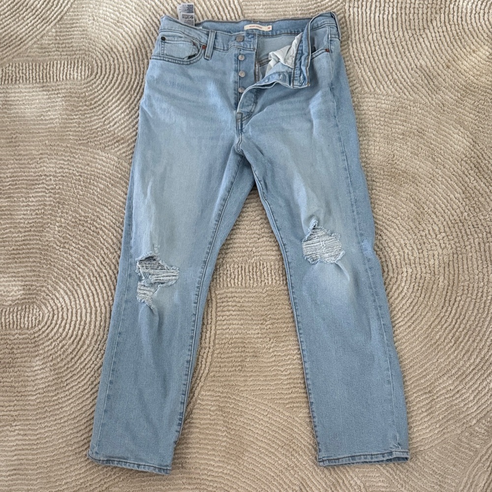 Levi’s Wedgie Straight Leg Light Blue Distressed Jeans